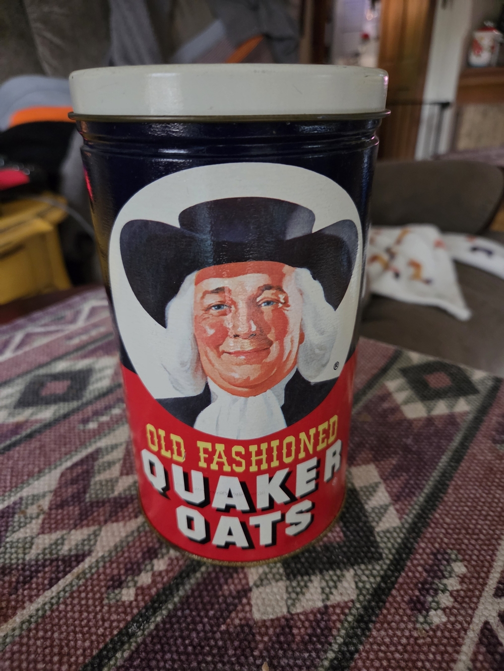 Quaker Old Fashioned Oats Canister - Red and Black